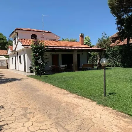 Lux Con Piscina A 200m Dal Mare Holiday home *