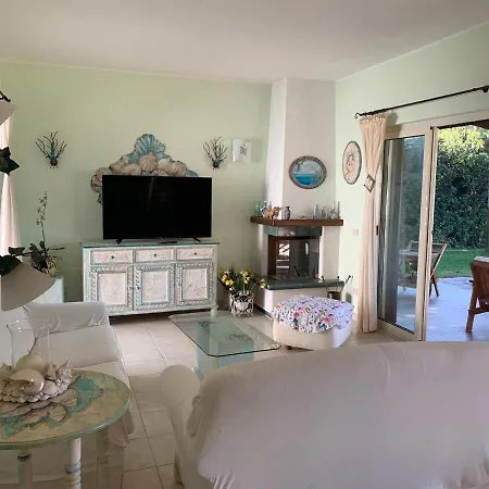 Holiday home Lux Con Piscina A 200m Dal Mare